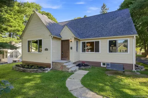 43 Elm St, Ellenville, NY 12428