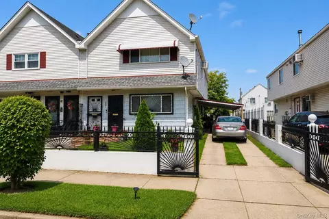 6-24 Beach 64th St, Arverne, NY 11692