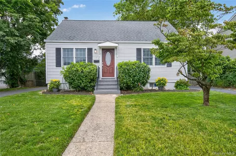 137 Wantagh Ave, Levittown, NY 11756