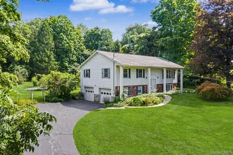 1564 Old Baldwin Rd, Yorktown, NY 10598