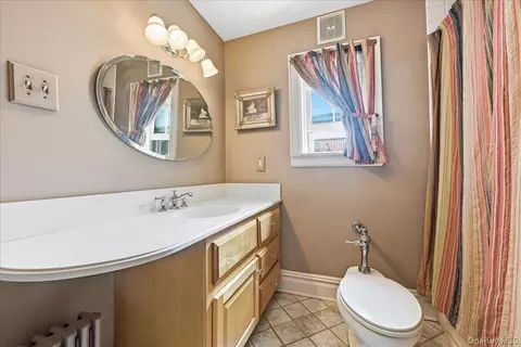 Bath - 159-02 28th Ave, Flushing, NY 11358 photo 2 of 3