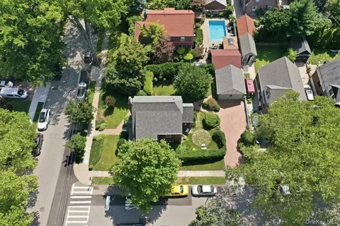 View/Area - 159-02 28th Ave, Flushing, NY 11358 photo 3 of 8