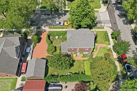 View/Area - 159-02 28th Ave, Flushing, NY 11358 photo 5 of 8