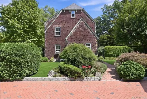 Exterior - 159-02 28th Ave, Flushing, NY 11358 photo 7 of 12