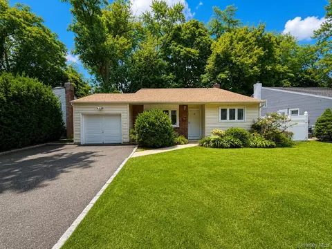5 Second Rd # -A, North Hempstead, NY 11021