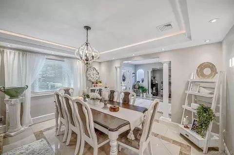 Dining - 5 Overlook Dr, Mastic, NY 11950 photo 2 of 2