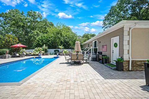 Exterior - 5 Overlook Dr, Mastic, NY 11950 photo 12 of 17