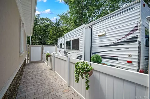 Exterior - 5 Overlook Dr, Mastic, NY 11950 photo 11 of 17
