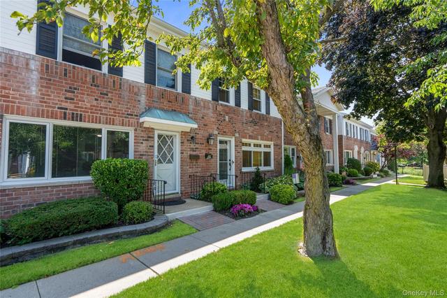3000 Stevens St #32, Oceanside, NY 11572