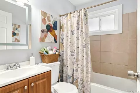 Bath - 117 Main Ave, Mastic, NY 11950 photo 1 of 1