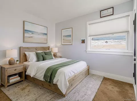 Bedroom - 117 Main Ave, Mastic, NY 11950 photo 4 of 5