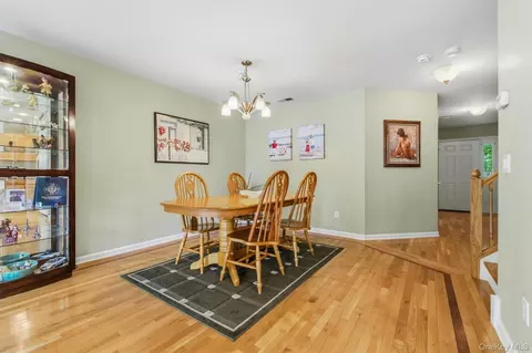 Dining - 165 Underhill Ln, Peekskill, NY 10566 photo 2 of 4