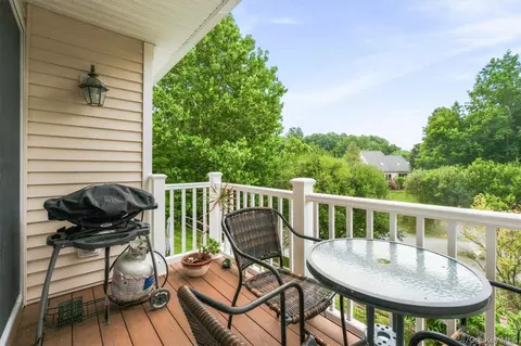 Exterior - 165 Underhill Ln, Peekskill, NY 10566 photo 3 of 7