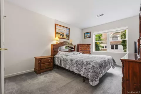 Bedroom - 165 Underhill Ln, Peekskill, NY 10566 photo 2 of 4