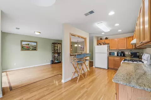 Kitchen - 165 Underhill Ln, Peekskill, NY 10566 photo 4 of 4