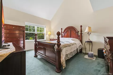 Bedroom - 165 Underhill Ln, Peekskill, NY 10566 photo 1 of 4