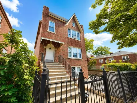 1616 Pilgrim Ave, New York, NY 10461