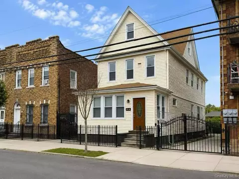 52-12 103 St, New York, NY 11368