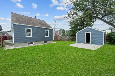 Exterior - 2 Fordham Pl, Hempstead, NY 11550 photo 2 of 3