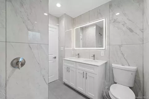 Bath - 2 Fordham Pl, Hempstead, NY 11550 photo 2 of 2