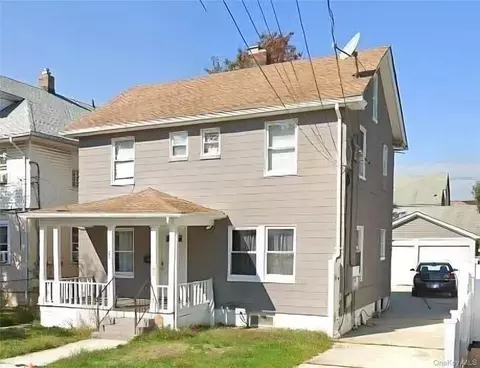 25 Webb Ave, Hempstead, NY 11550