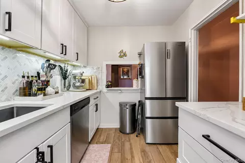 251-24 71st Ave #87A, New York, NY 11426