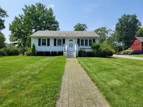 18 Taft Ave, Montgomery, NY 12549
