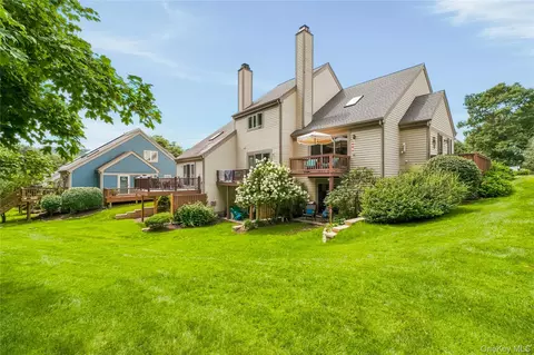 Exterior - 4001 Hickory Ct, Peekskill, NY 10566 photo 6 of 11