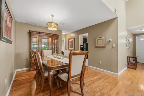 Dining - 4001 Hickory Ct, Peekskill, NY 10566 photo 1 of 2