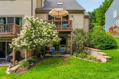 Exterior - 4001 Hickory Ct, Peekskill, NY 10566 photo 5 of 11