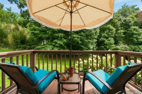 Exterior - 4001 Hickory Ct, Peekskill, NY 10566 photo 2 of 11