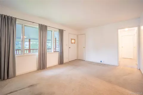 Living - 32 Peter Cooper Dr, Poughkeepsie, NY 12601 photo 1 of 3