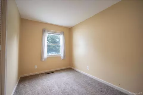 Bedroom - 32 Peter Cooper Dr, Poughkeepsie, NY 12601 photo 1 of 3