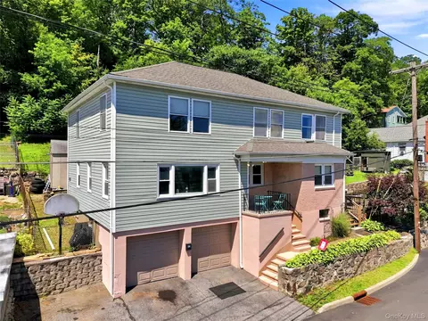 94 Mearns Ave, Highlands, NY 10928