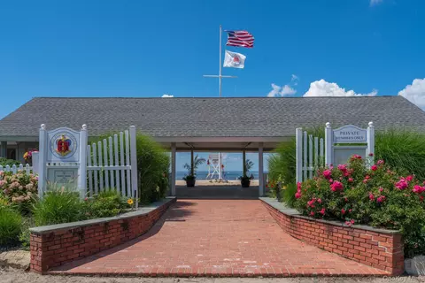 Bay Drive West, Huntington, NY 11743