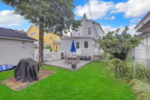 Exterior - 342 E Walnut St, Long Beach, NY 11561 photo 5 of 5