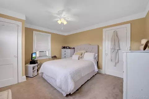 Bedroom - 342 E Walnut St, Long Beach, NY 11561 photo 2 of 5