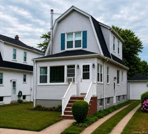 342 E Walnut St, Long Beach, NY 11561