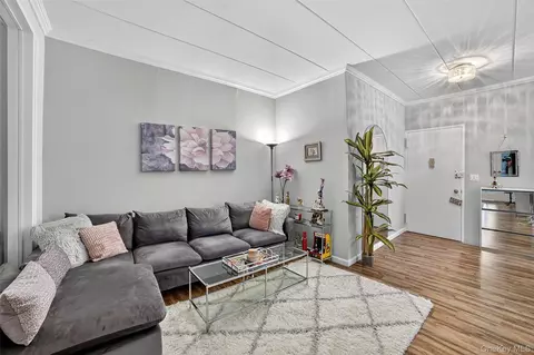 1101 Midland Ave #121, Yonkers, NY 10708