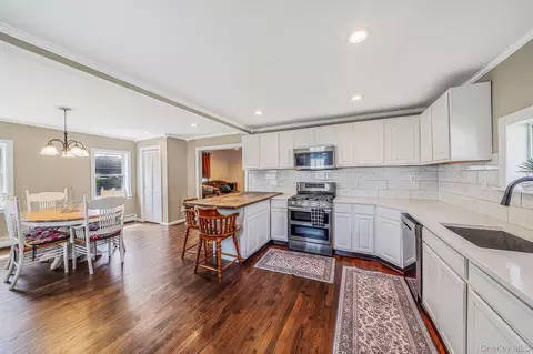 Kitchen - 89 Avery Ave, Patchogue, NY 11772 photo 3 of 3