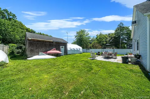 Exterior - 89 Avery Ave, Patchogue, NY 11772 photo 2 of 5