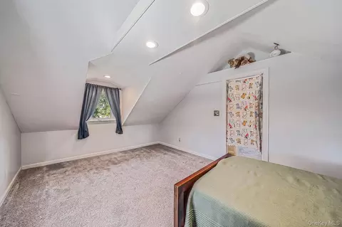 Bedroom - 89 Avery Ave, Patchogue, NY 11772 photo 5 of 5
