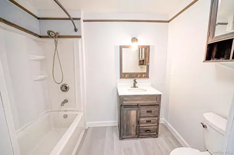 Bath - 89 Avery Ave, Patchogue, NY 11772 photo 1 of 2
