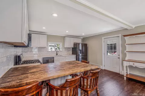 Kitchen - 89 Avery Ave, Patchogue, NY 11772 photo 1 of 3