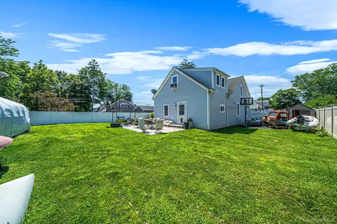 Exterior - 89 Avery Ave, Patchogue, NY 11772 photo 5 of 5