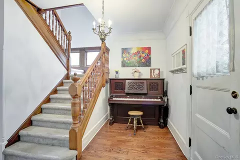 Entry Way - 73 E Maple Ave, Ramapo, NY 10901 photo 2 of 2