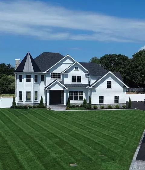 2 Damico Ct, Melville, NY 11747