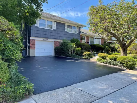 42 Foster Ave, Malverne, NY 11565