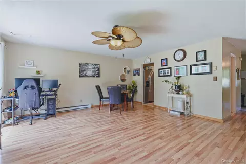 Living - 31 Roundtree Ct, Beacon, NY 12508 photo 2 of 2