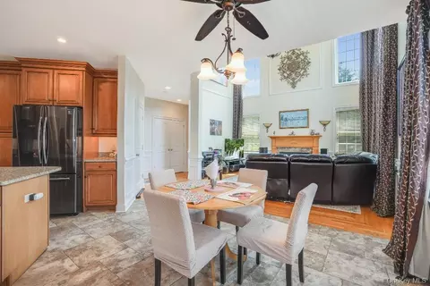 Dining - 36 Thames Rd, Poughkeepsie, NY 12603 photo 1 of 3